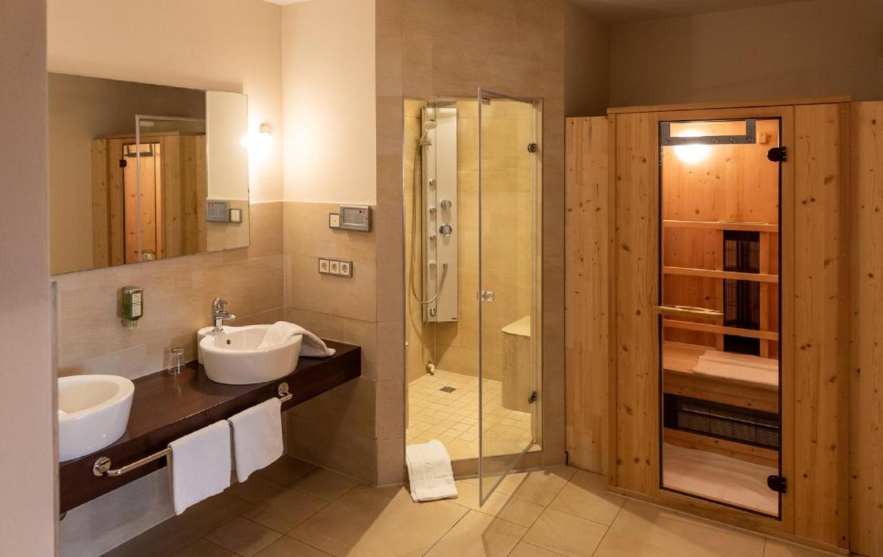 Thula Wellnesshotel Bayerischer Wald Lalling Buitenkant foto